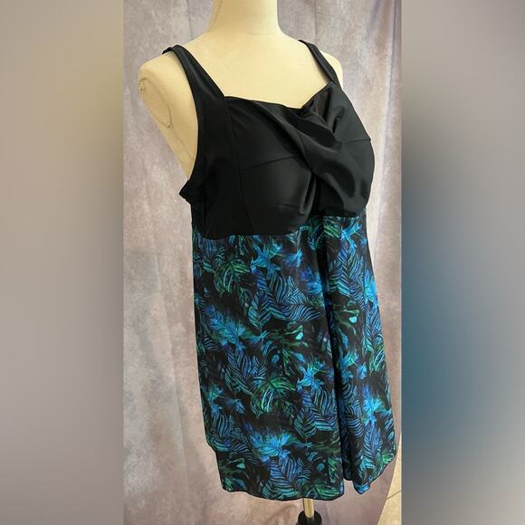 NEW PERONA Women's Plus Size One Piece Twist Wrap Top Swimsuit Bathing Suit 20W - Picture 3 of 11